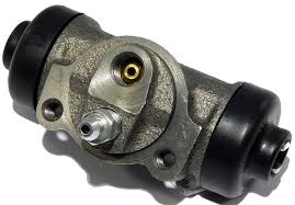 BOMBA AUXILIAR DE FRENOS   TOYOTA HILUX 20-   HIACE 95-19